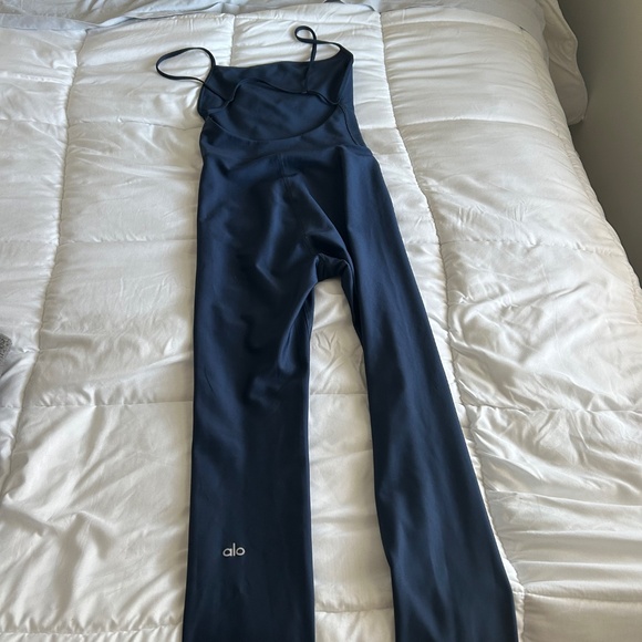 ALO jumpsuit - Picture 3 of 3